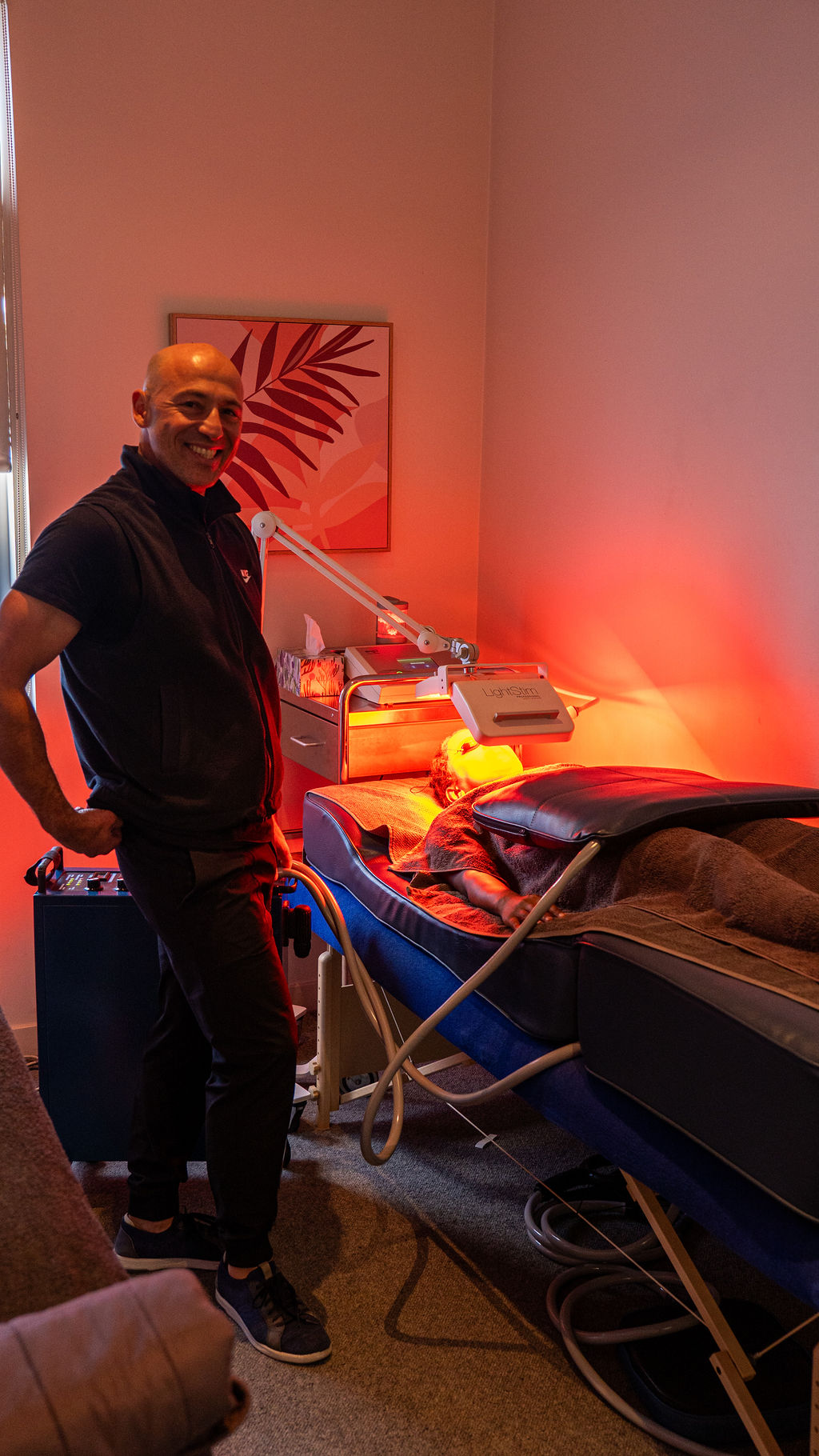 Ozgur Begen in the Biohacking Melbourne studio